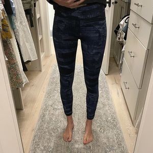 Lululemon leggings size 6